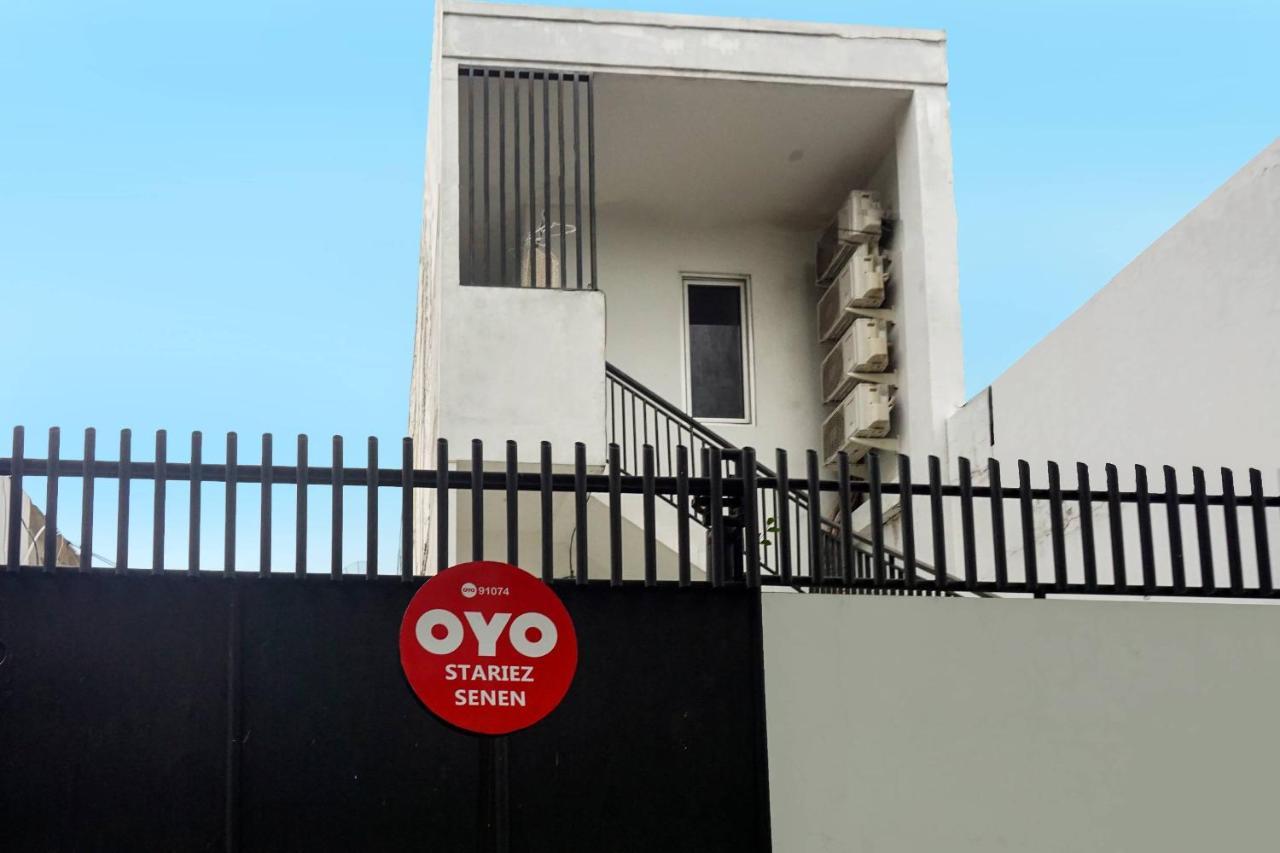 Super Oyo 91074 Stariez Senen Syariah Hotel Jakarta Eksteriør billede