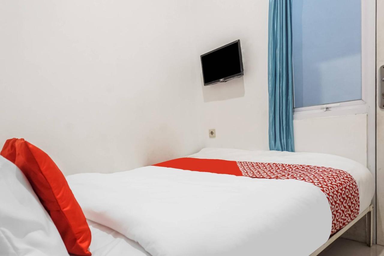 Super Oyo 91074 Stariez Senen Syariah Hotel Jakarta Eksteriør billede